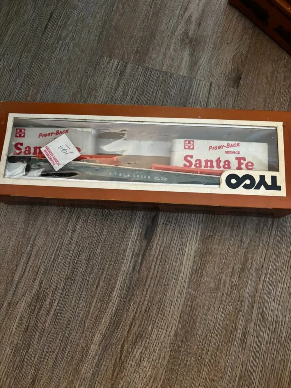 Tyco HO Piggyback Flat Car Santa Fe 354A Railroad Train display set up w/box